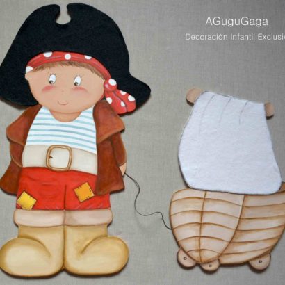 Siluetas de Madera NENE PIRATA CON BARCO decoración infantil