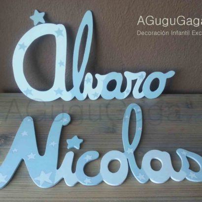 nombres en madera
