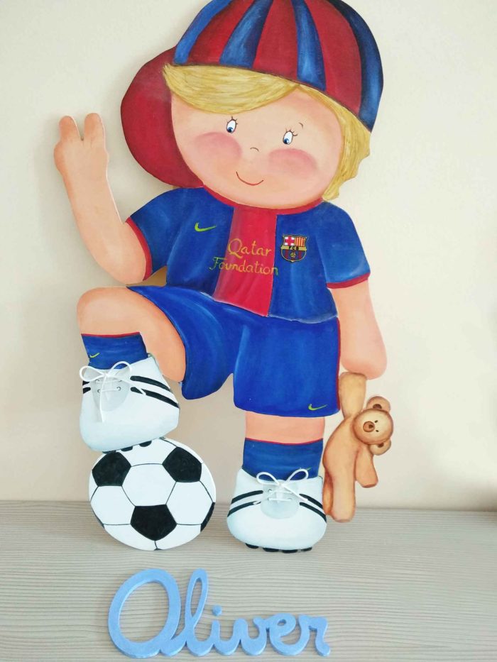 silueta de madera niño futbol